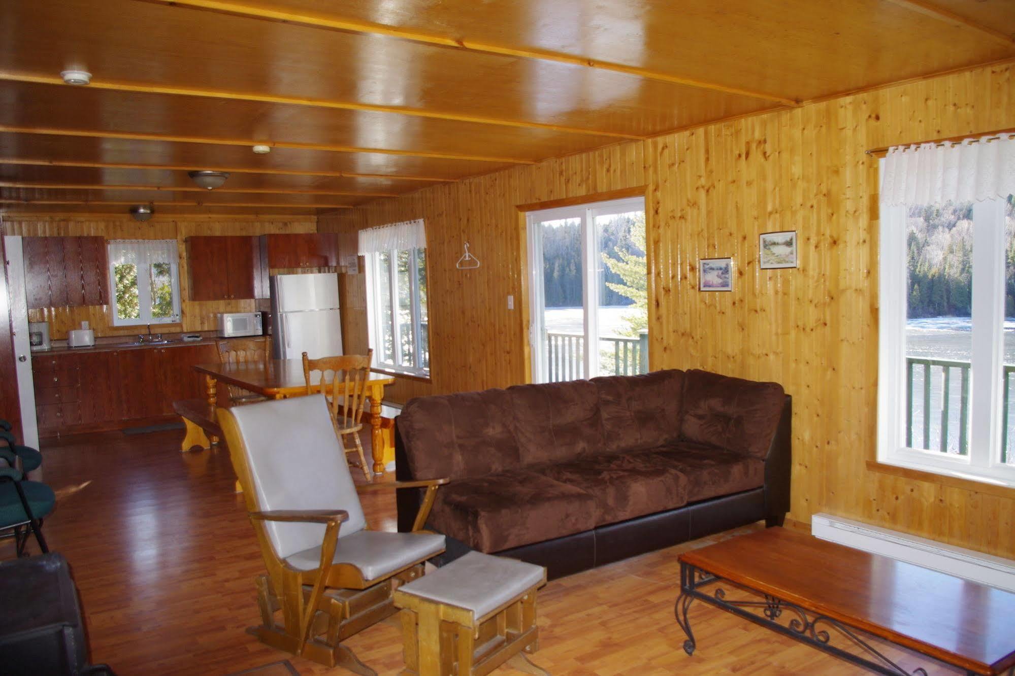 Auberge La Taniere تادوساك المظهر الخارجي الصورة